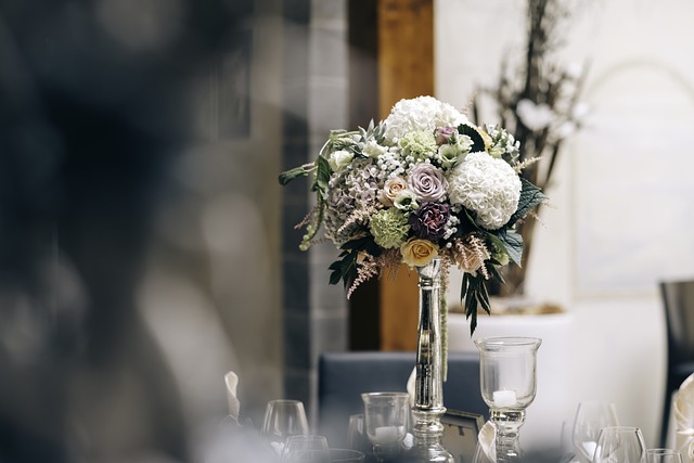 bouquet, flower arrangement, vase, floral arrangement, beautiful flowers, flower background, flower vase, flower wallpaper, centerpiece, nature, bloom, blossom, floral, decoration, flowers, glass, indoors, roses